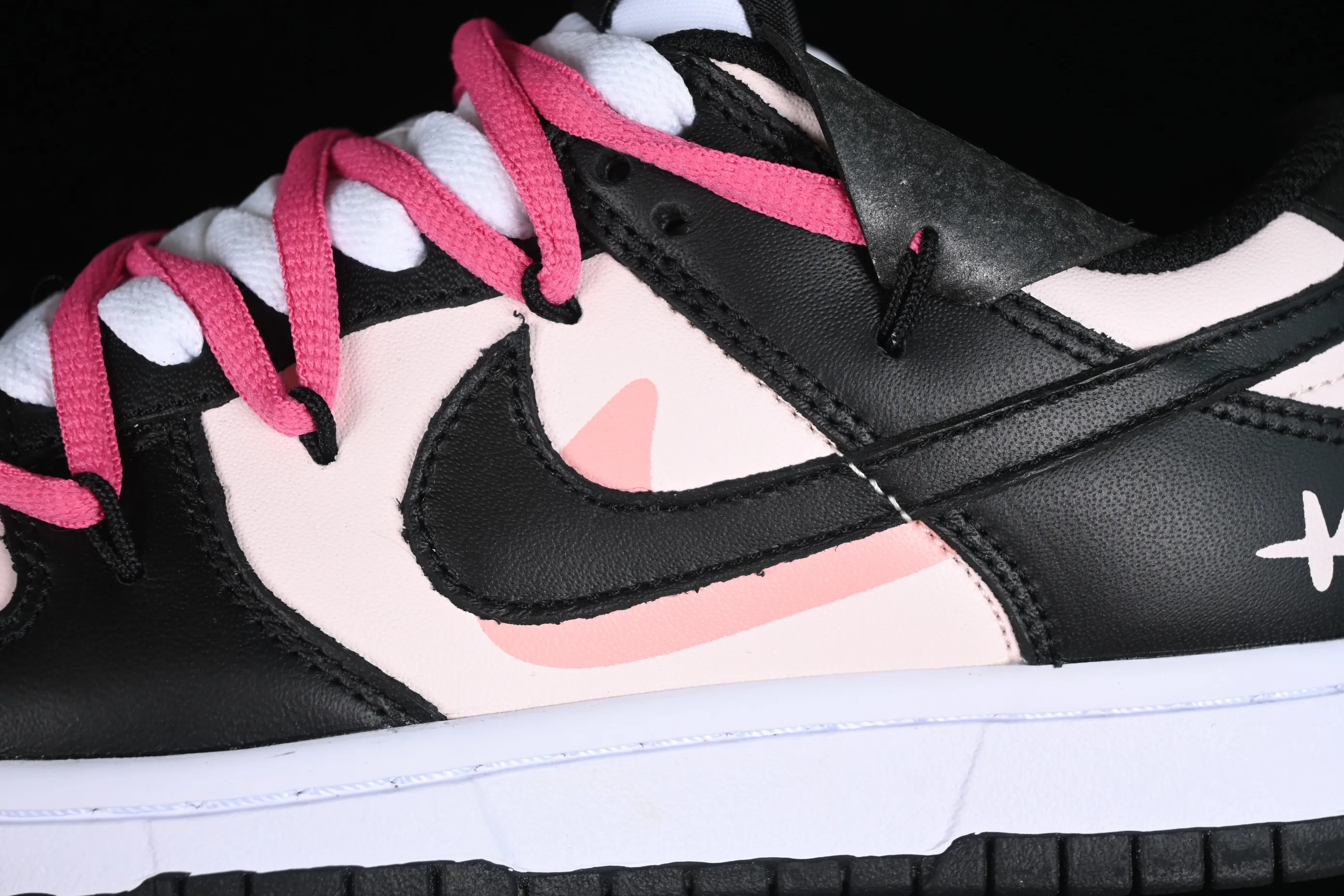 All categories Nk SB Dunk series Nk SB Dunk Low low-top sneakers Nk Dunk Low Raspberry Mousse Pink SB strap low-top casual sneakers CW1590-100